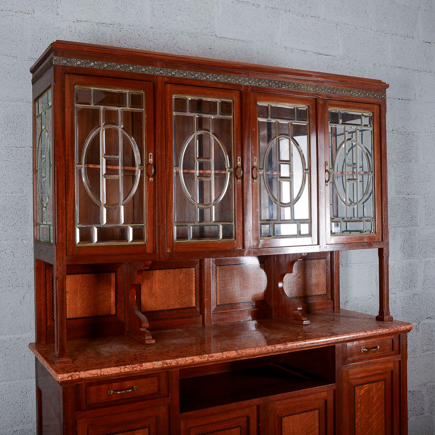 Credenza a due corpi vetrina e piano in marmo