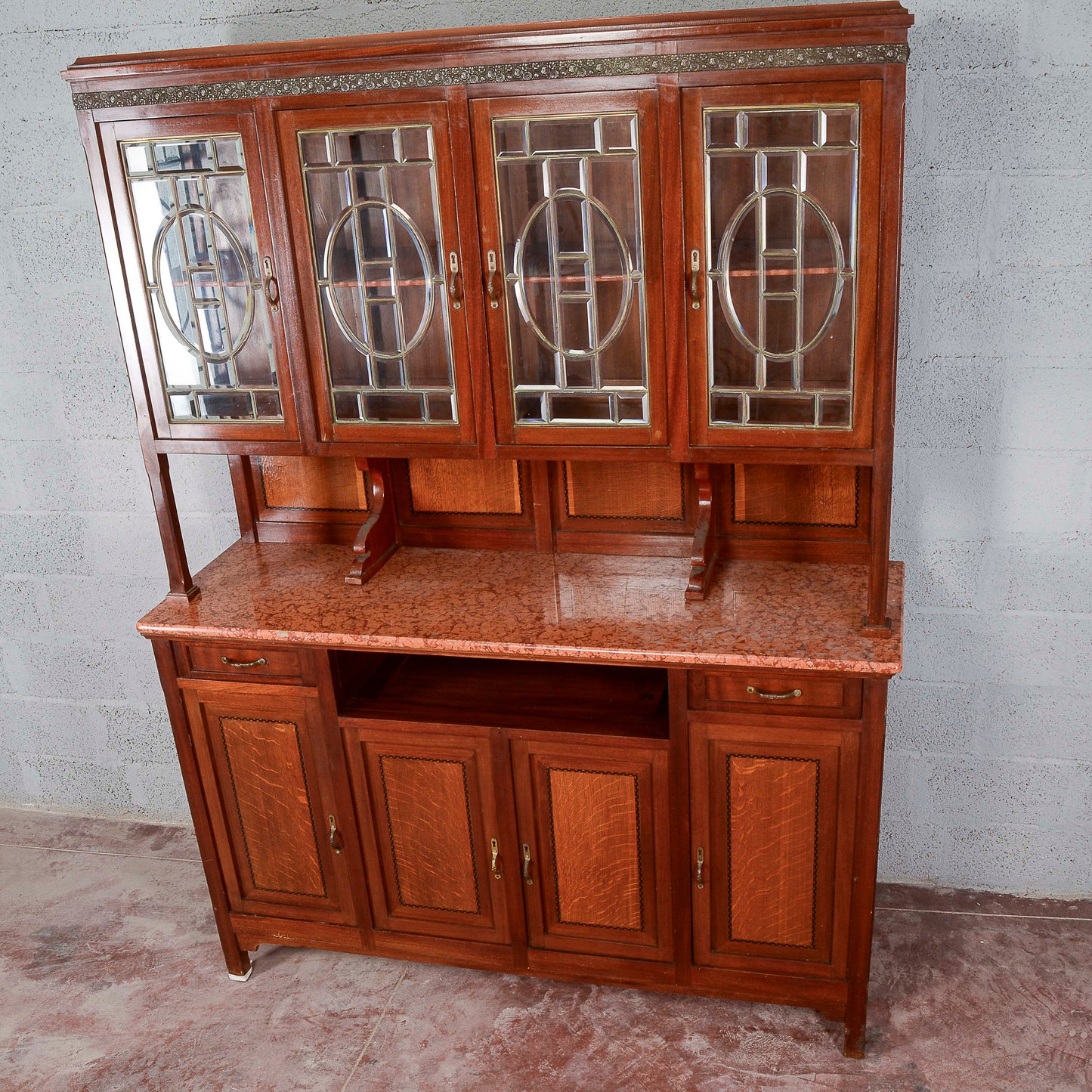 Credenza a due corpi vetrina e piano in marmo