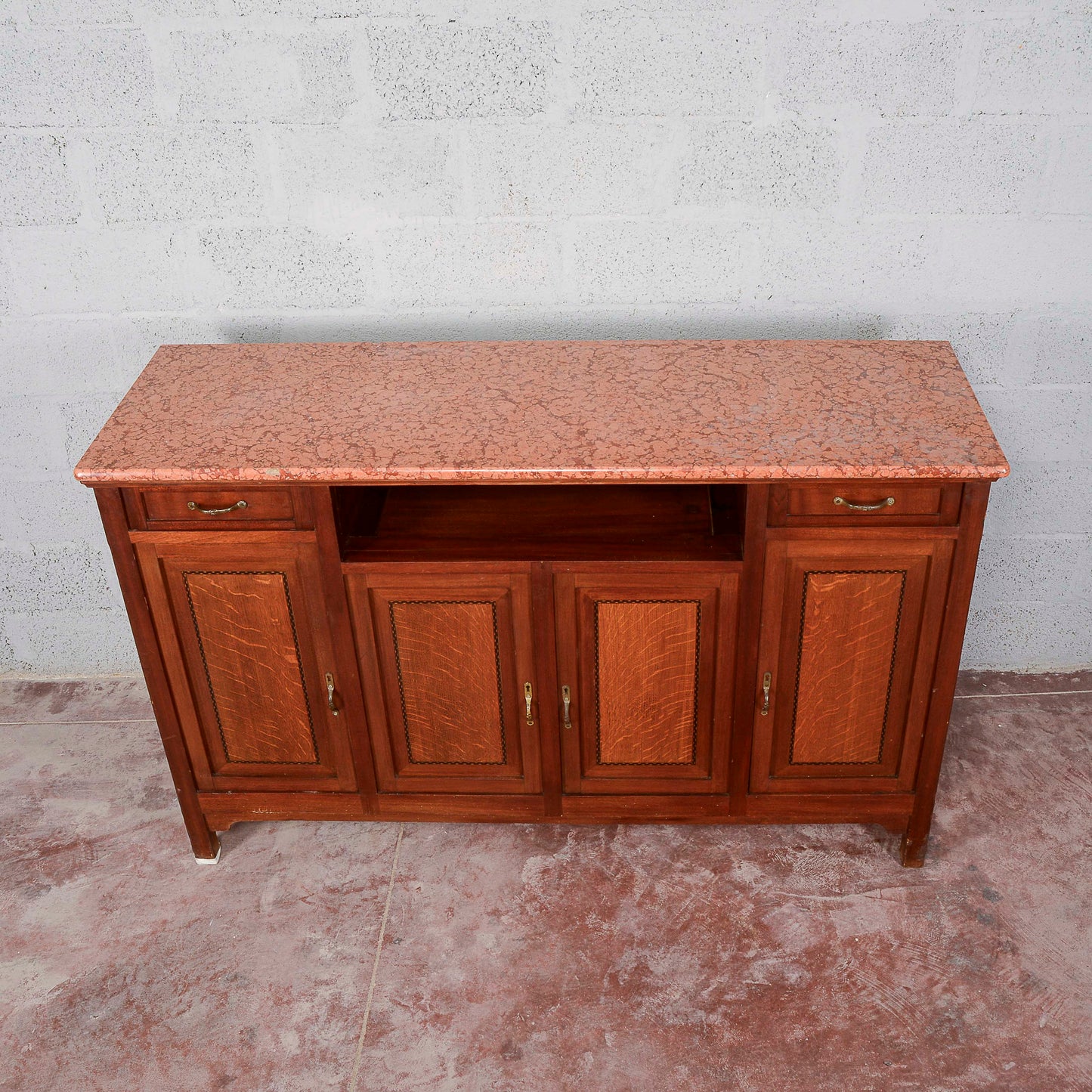 Credenza 4 ante e vano a giorno piano marmo