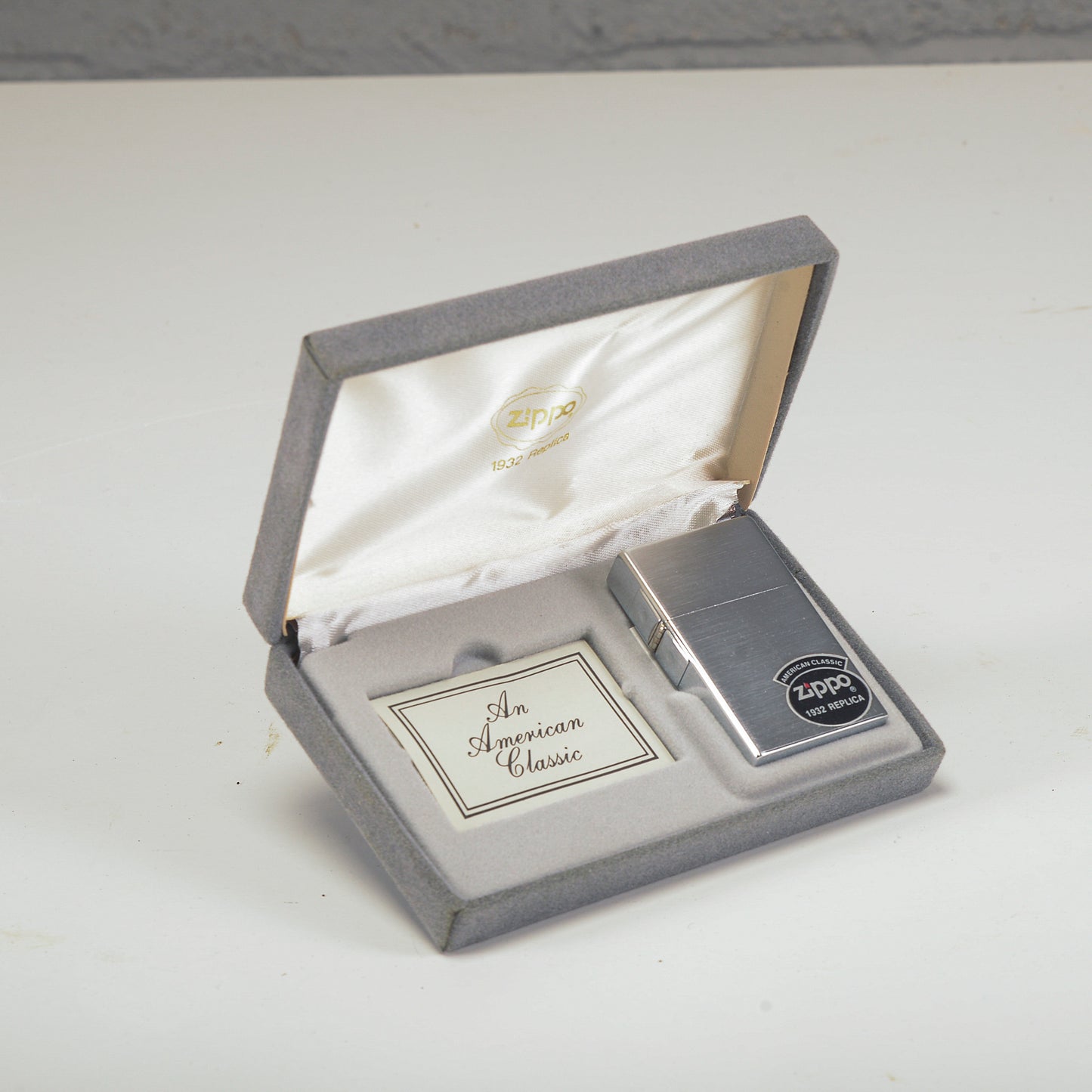 Accendino vintage zippo nuovo con scatola