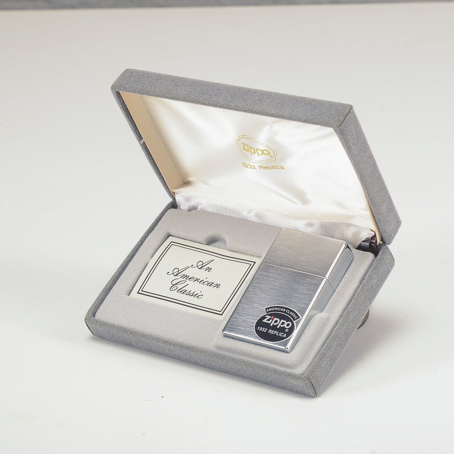 Accendino vintage zippo nuovo con scatola