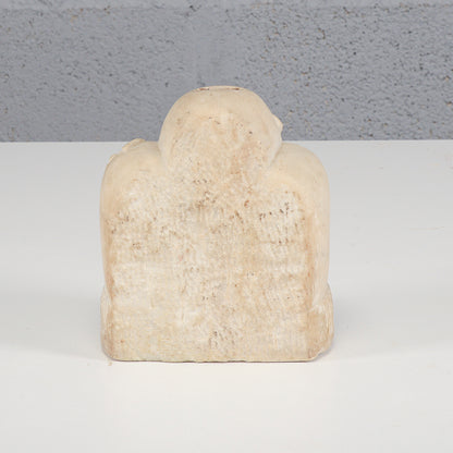 Base pietra con decori scolpiti a foglia Italia fine secolo XIX