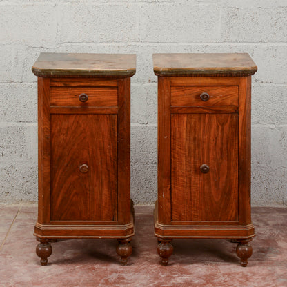 Coppia comodini in abete con piano in marmo epoca XIX secolo