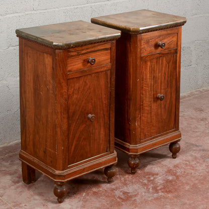 Coppia comodini in abete con piano in marmo epoca XIX secolo