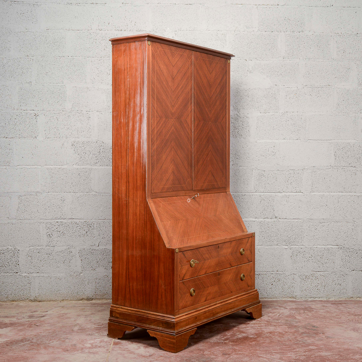 Credenza con ribalta art deco trummeau
