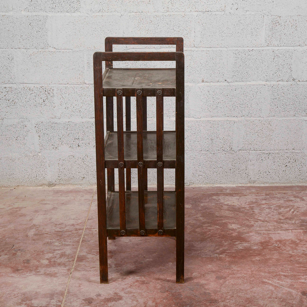 Etagere a giorno tinta scura epoca Liberty