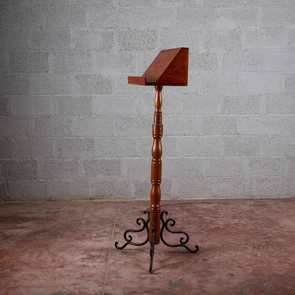 Leggio rifatto stie art deco