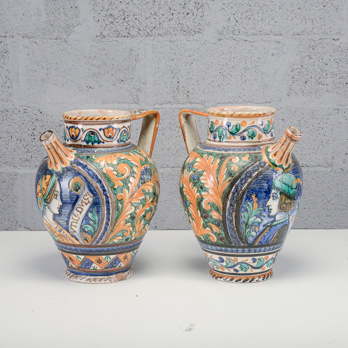 Set coppia vasi deruta meta del 900