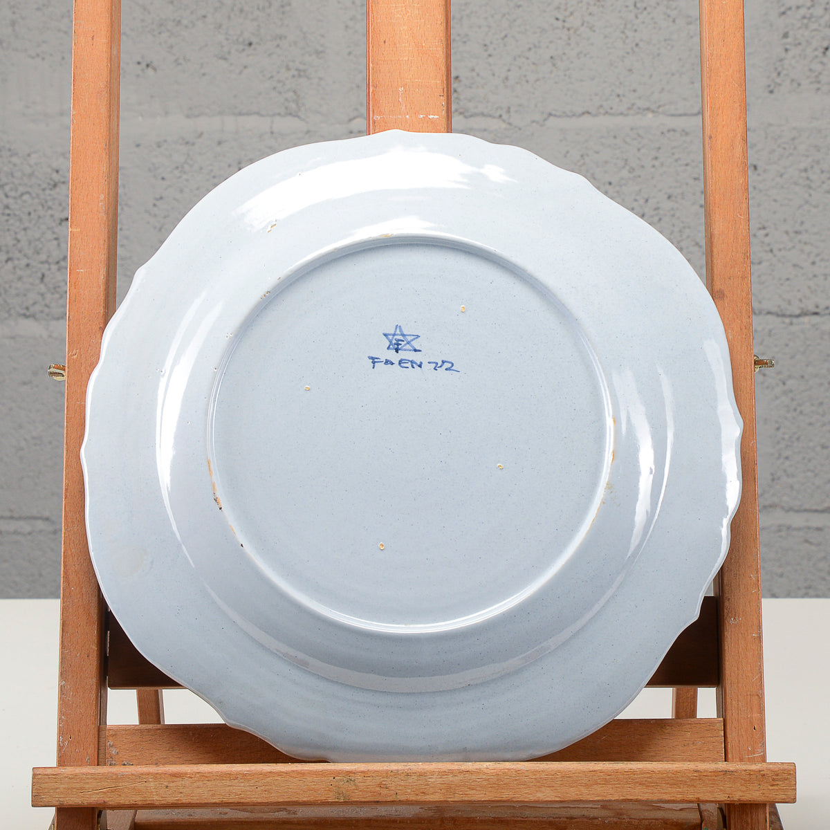 Piatto da appendere decorativo ceramica manifattura Faenza xx secolo