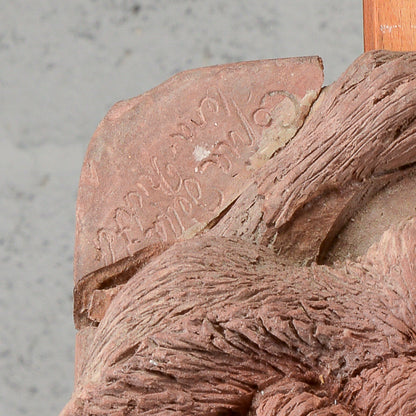 Scultura in terracotta di fanciulla con cane datata 1880