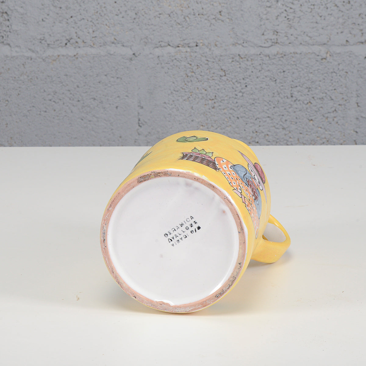 Vaso brocca in ceramica dipinta XX secolo