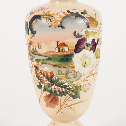 vaso in vetro opalino con scena di campagna