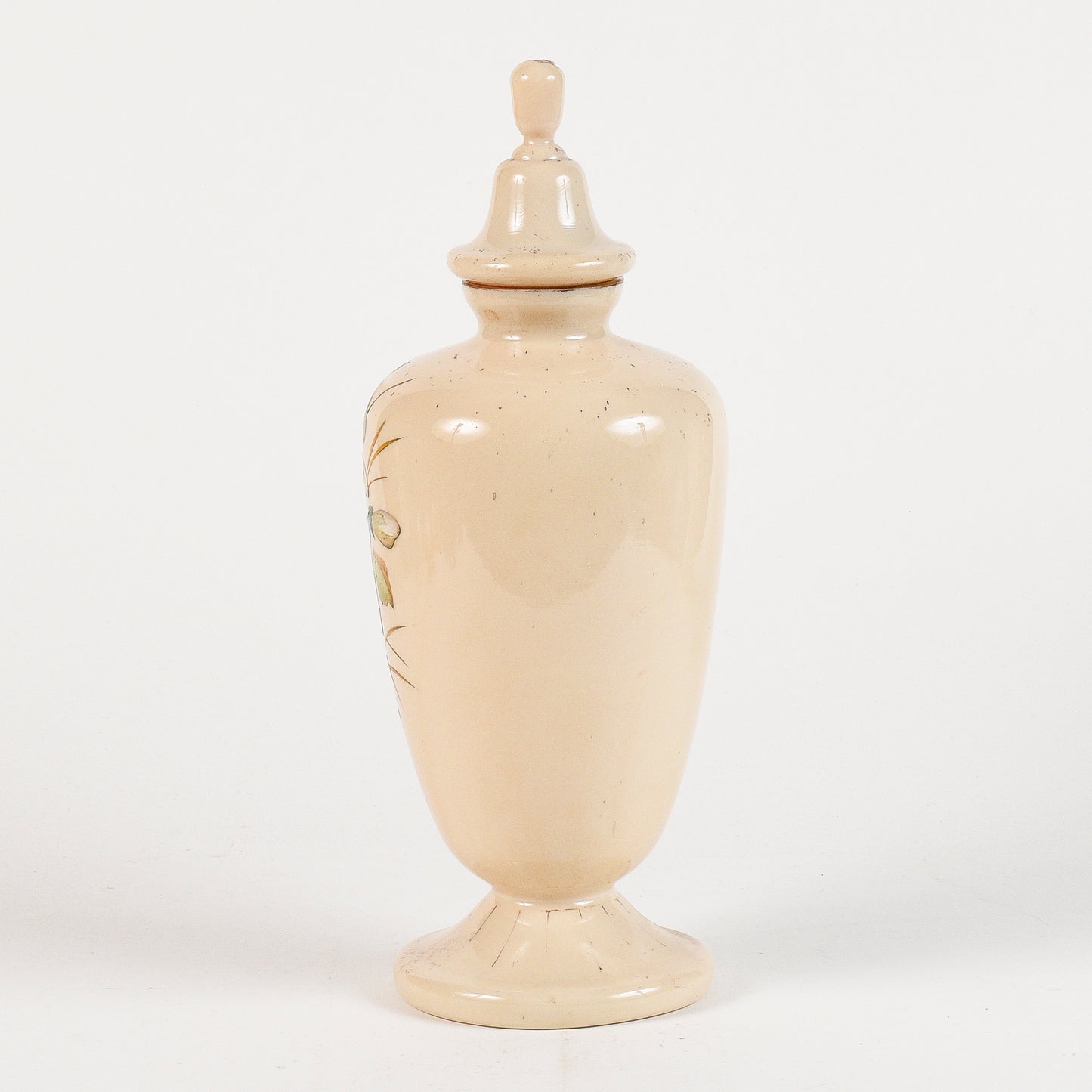 vaso in vetro opalino con scena di campagna