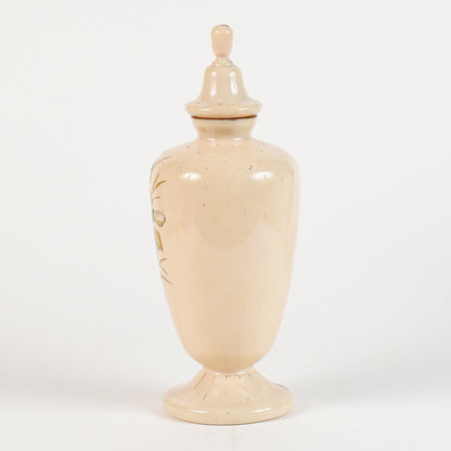 vaso in vetro opalino con scena di campagna