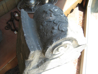 CHIAVE CENTRALE IN PIETRA DI ARCO , FRAMMENTO EPOCA 700