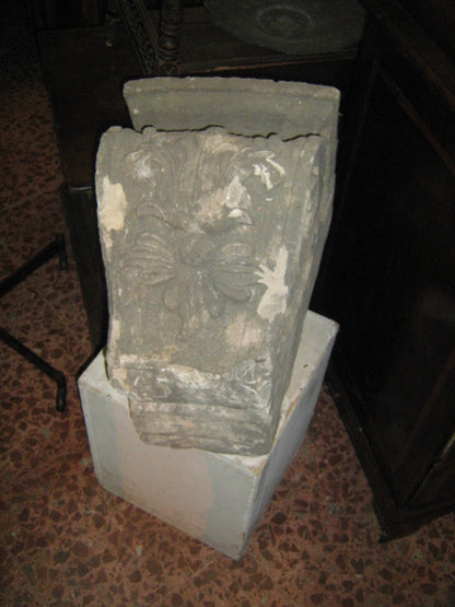 CHIAVE CENTRALE IN PIETRA DI ARCO , FRAMMENTO EPOCA 700