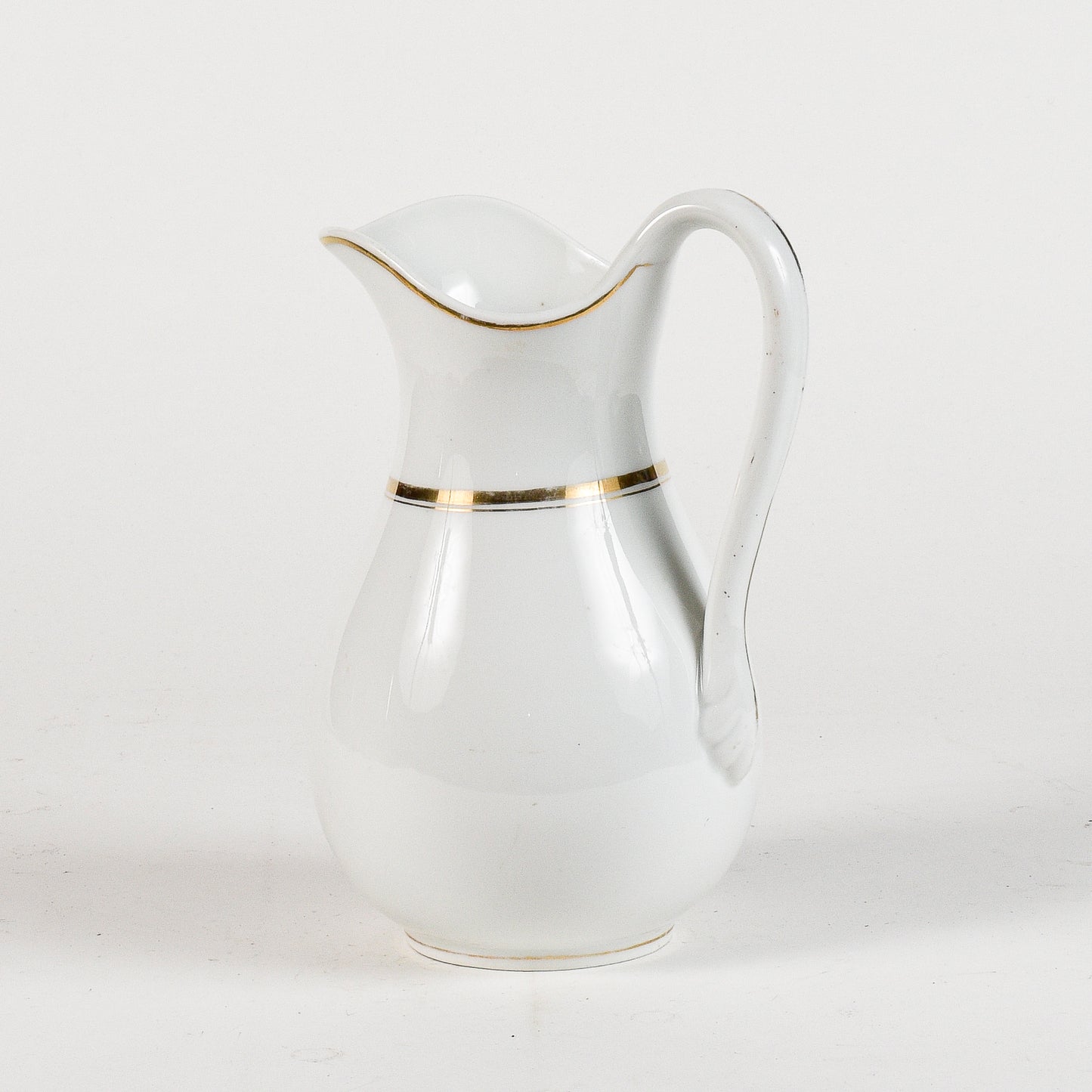 vaso da notte in ceramica con profili oro