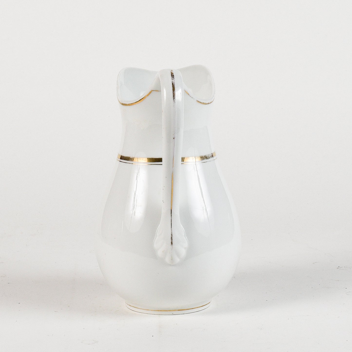 vaso da notte in ceramica con profili oro