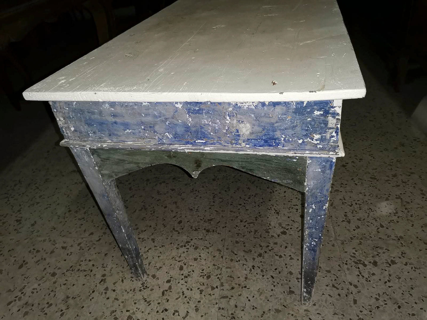 Tavolo laccato  con cassetto e centina mossa Italia epoca primo 1800