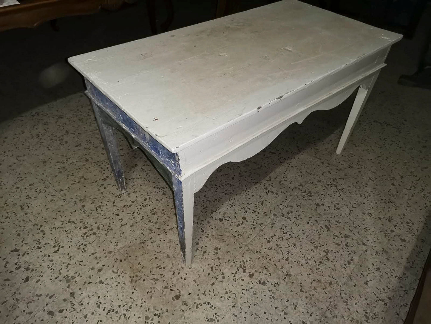 Tavolo laccato  con cassetto e centina mossa Italia epoca primo 1800