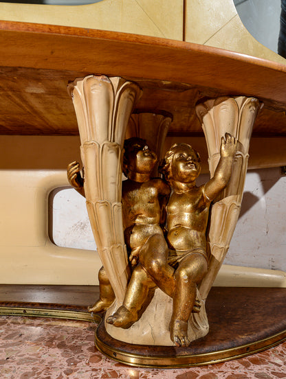 Vetrina bombata in pergamena con putti dorati  firmata Associazione Artigiani Canturini del mobile Italia 1950