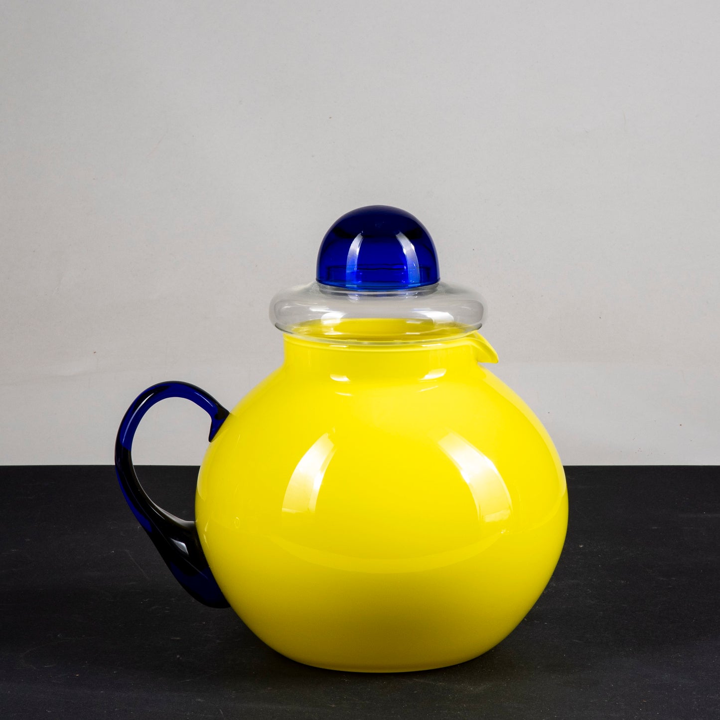 Brocca vetro con portaghiaccio giallo e blu