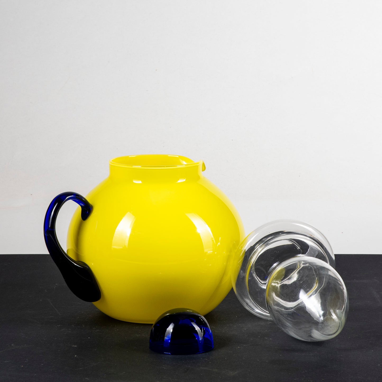 Brocca vetro con portaghiaccio giallo e blu