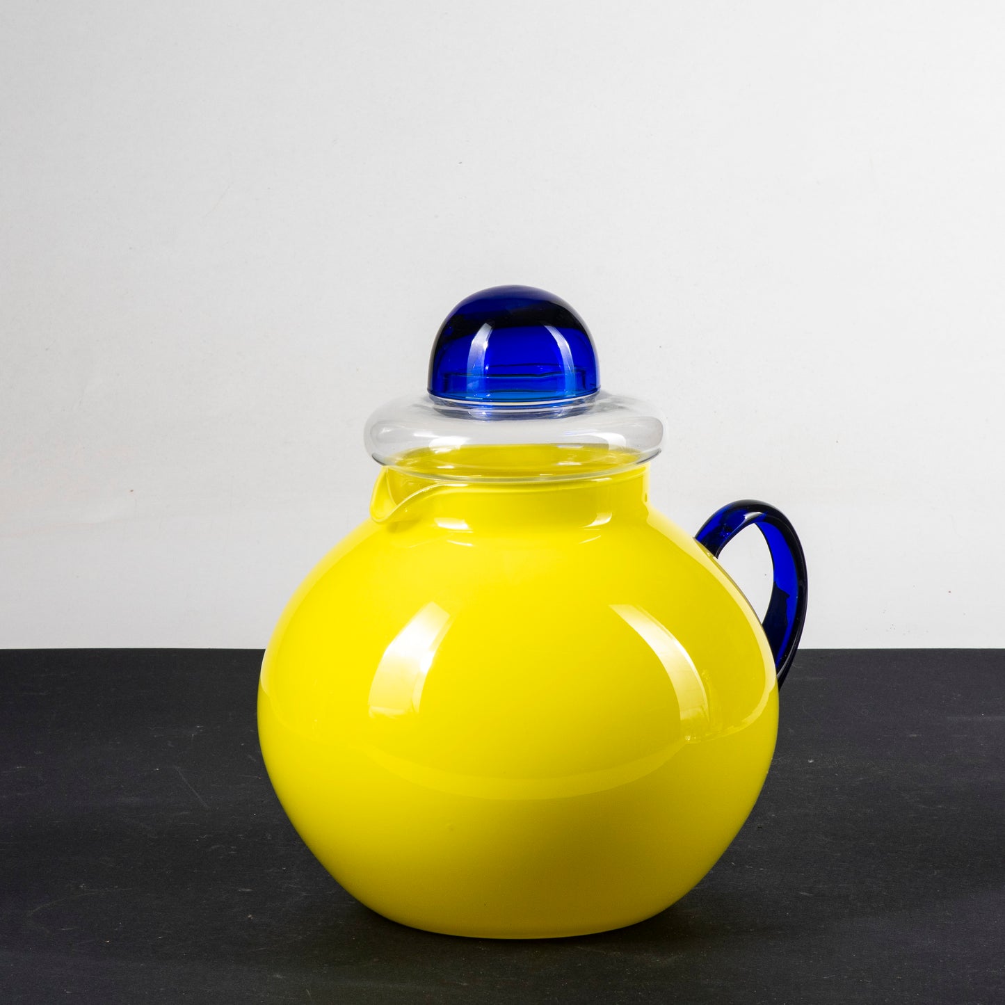 Brocca vetro con portaghiaccio giallo e blu