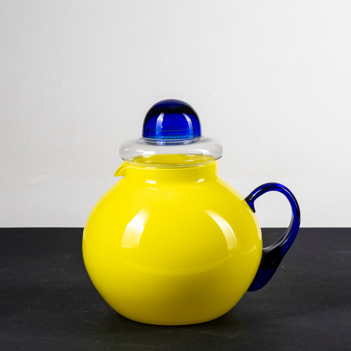 Brocca vetro con portaghiaccio giallo e blu