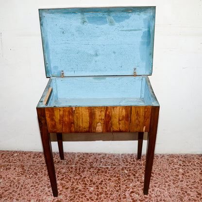 Tavolo toletta da uomo con piano apribile, placcata in noce da restaurare Italia epoca direttorio