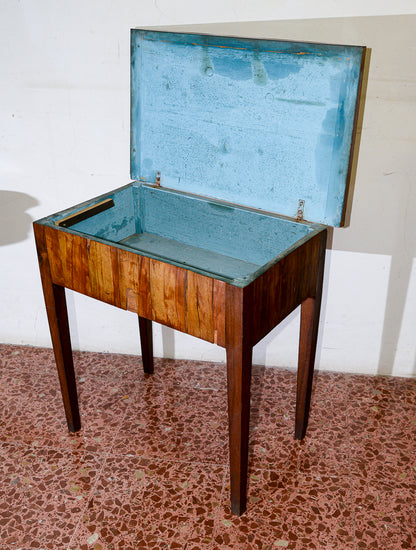 Tavolo toletta da uomo con piano apribile, placcata in noce da restaurare Italia epoca direttorio