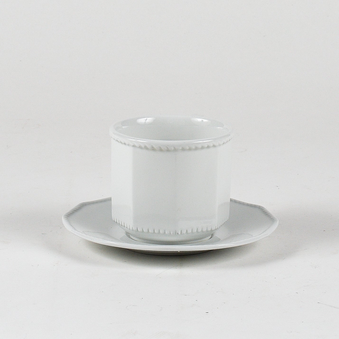 Tazza da the con piattino Ginori anni 1930