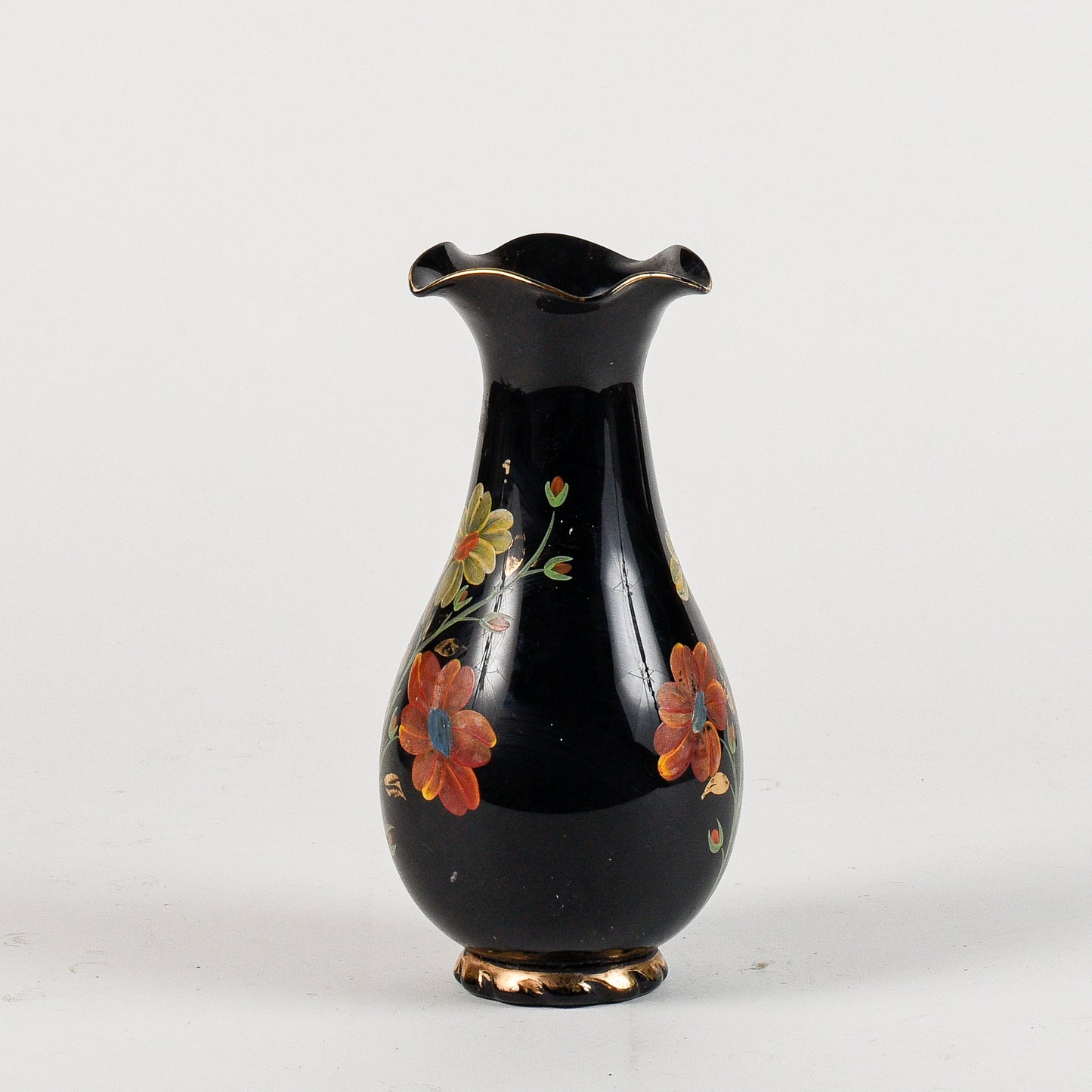 vaso nero con decoro floreale