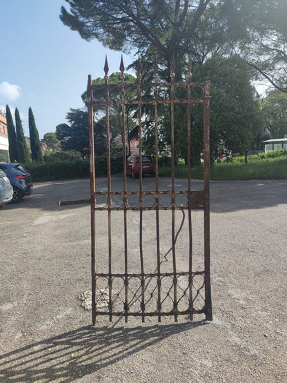 Cancello In Ferrobattuto