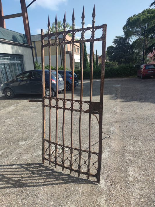 Cancello In Ferrobattuto