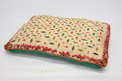 Cuscino con disegni geometrico  epoca vittoriana primo 900