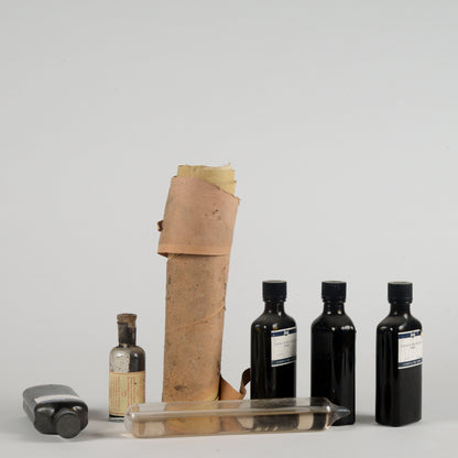 Set di bottigliette vintege ditta farmaceutica Geigy Suisse