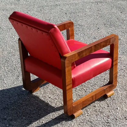 Poltrona  Art Deco pelle rossa legno impellicciata Italia 1920