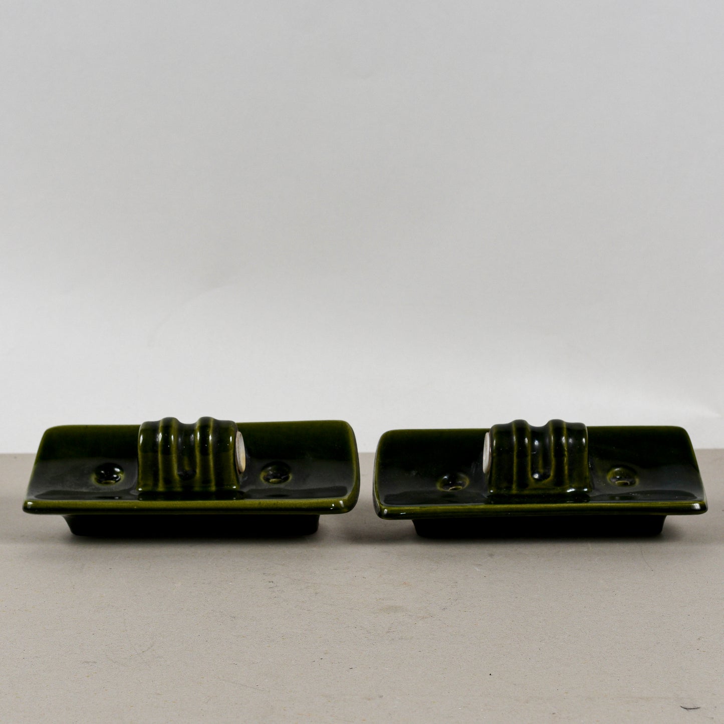 Coppia Appliques Verdi Ceramica Smaltata Art Deco