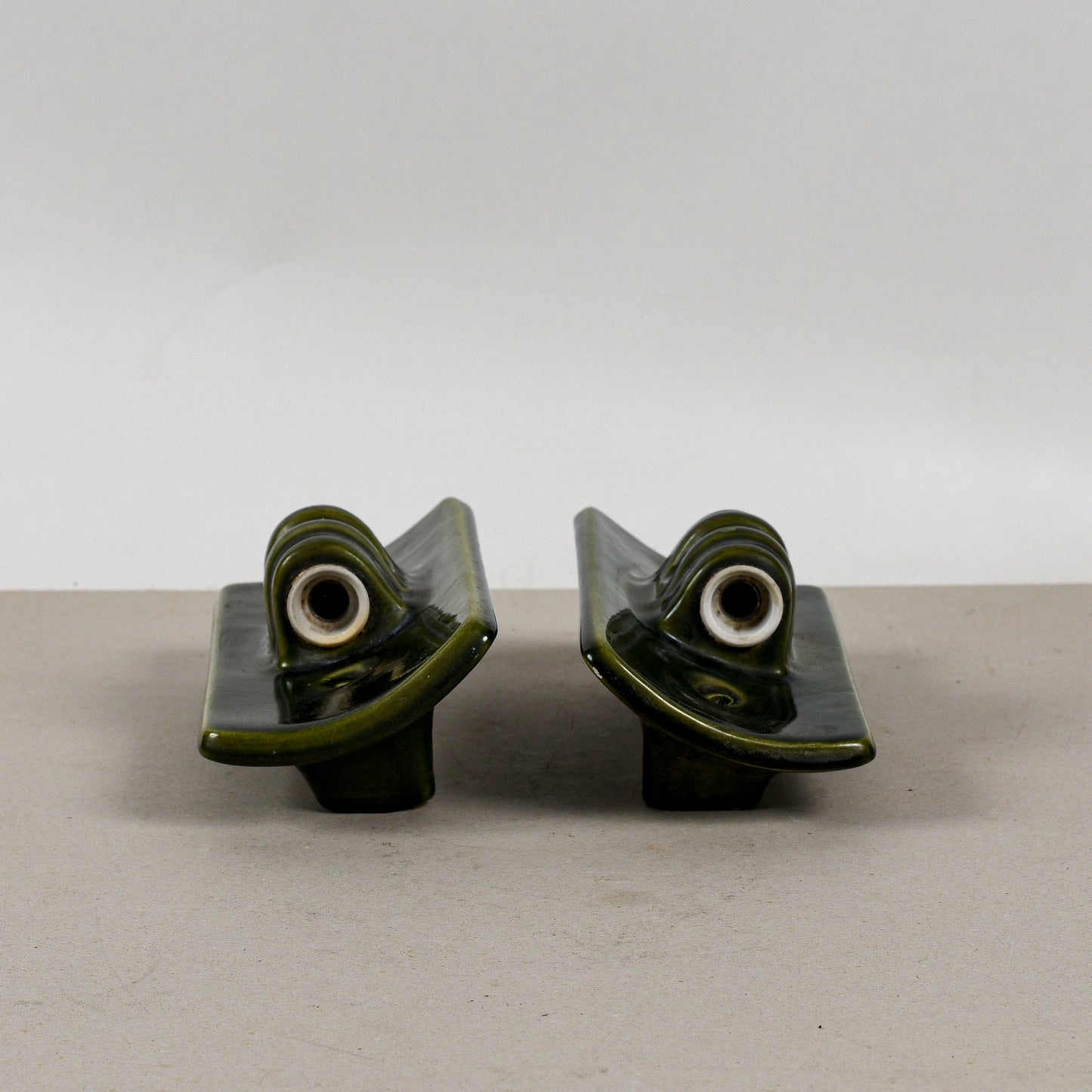 Coppia Appliques Verdi Ceramica Smaltata Art Deco