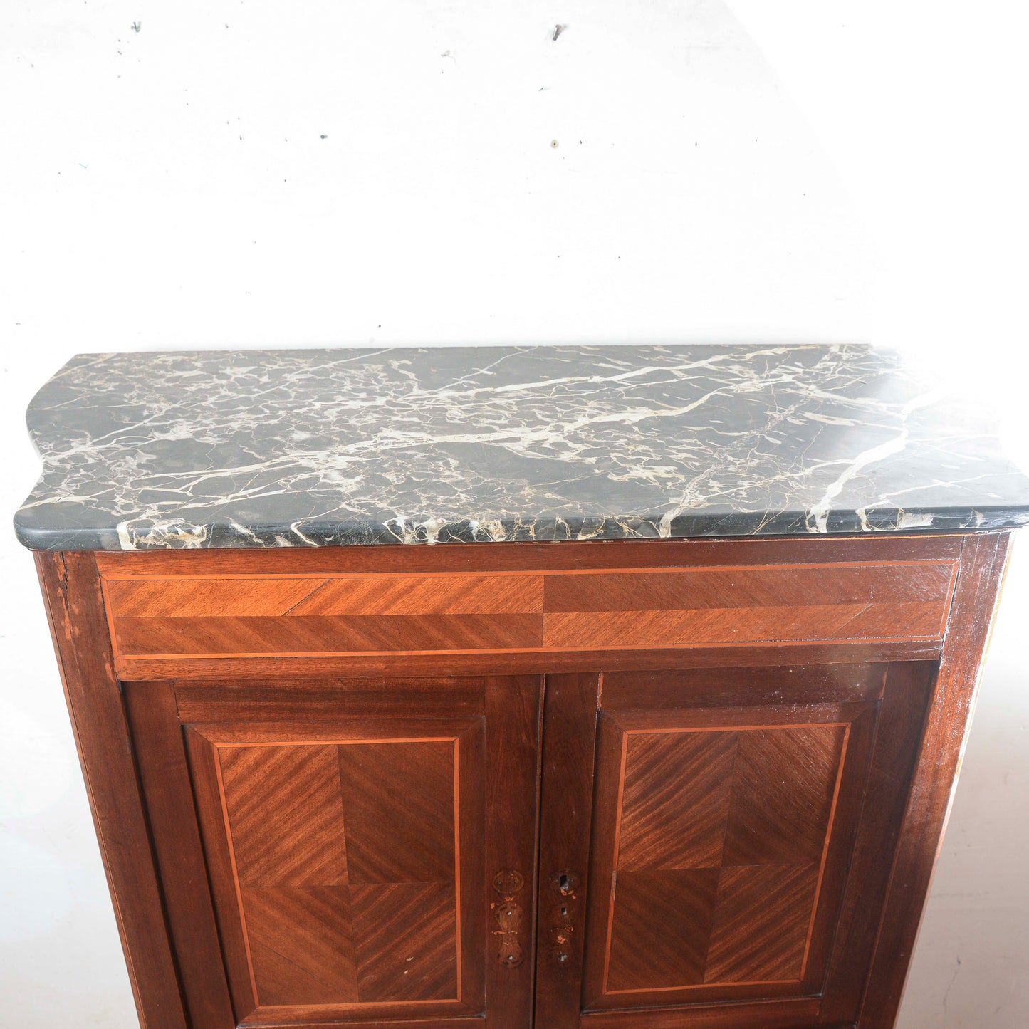 Secretaire intarsiato  con piano in marmo Italia epoca 1890
