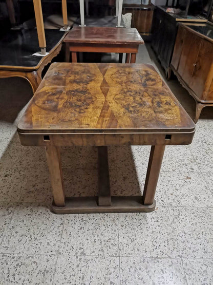 Tavolo  impellicciato in noce epoca art deco'