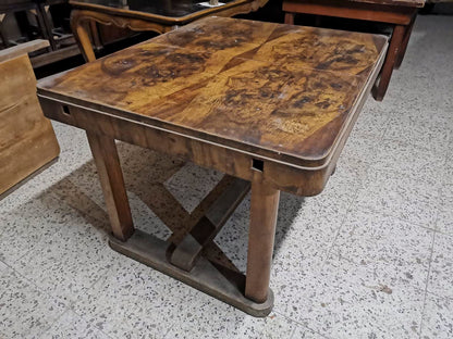 Tavolo  impellicciato in noce epoca art deco'