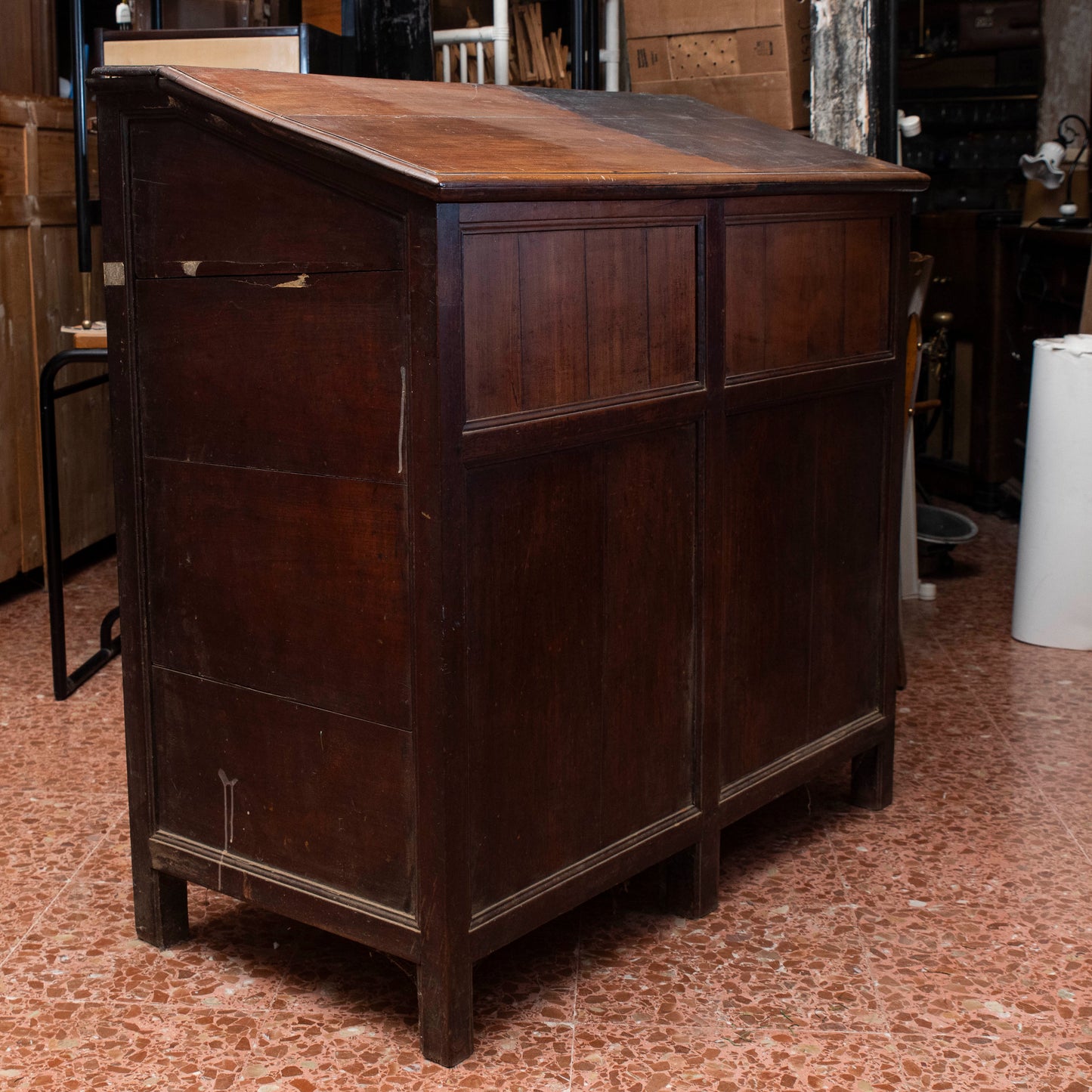 Mobile credenza contenitore legno  ciliegio piano ribalta incilanato Italia epoca fine 1700