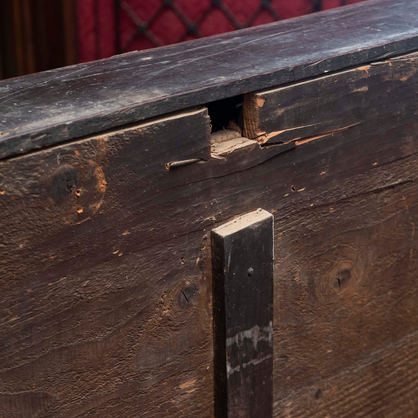 Mobile credenza contenitore legno  ciliegio piano ribalta incilanato Italia epoca fine 1700