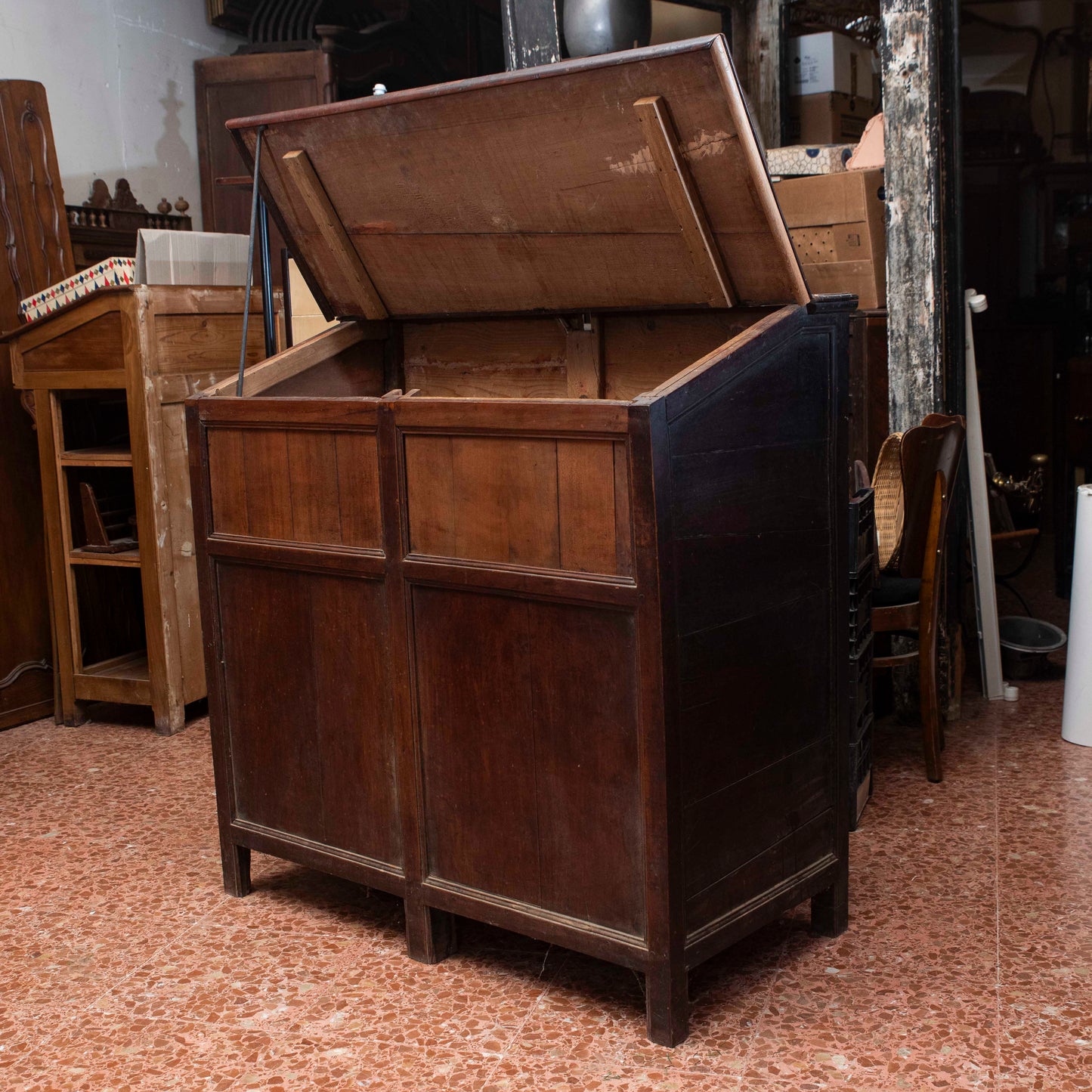 Mobile credenza contenitore legno  ciliegio piano ribalta incilanato Italia epoca fine 1700