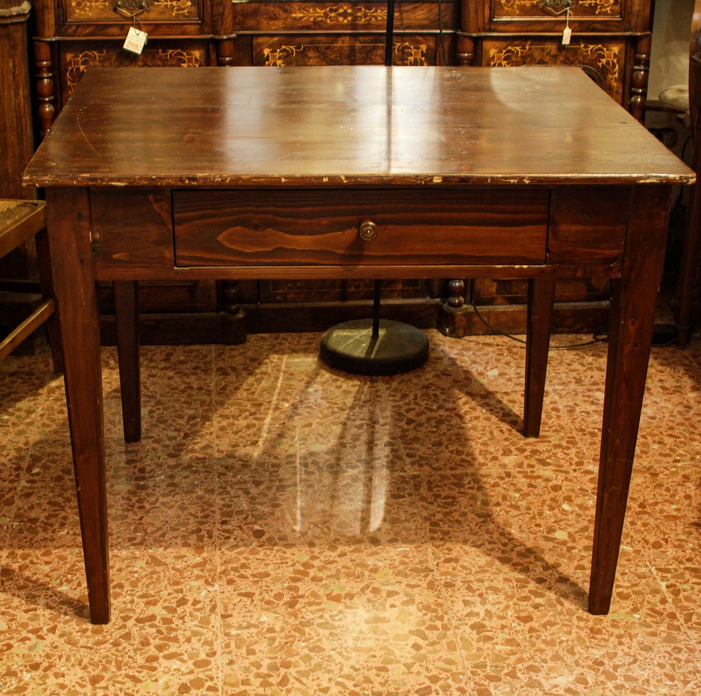 Tavolo rustico da campagna in legno di abete con cassetto  epoca 800