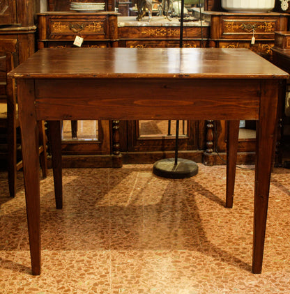 Tavolo rustico da campagna in legno di abete con cassetto  epoca 800