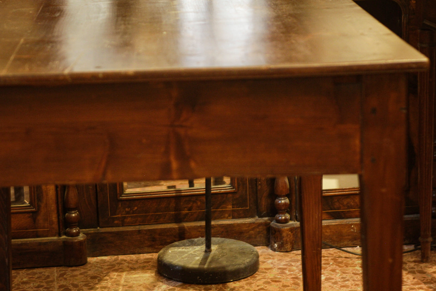 Tavolo rustico da campagna in legno di abete con cassetto  epoca 800