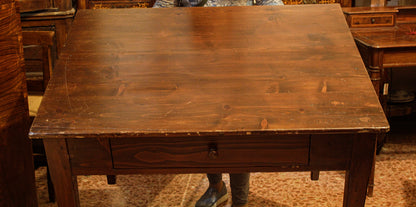 Tavolo rustico da campagna in legno di abete con cassetto  epoca 800